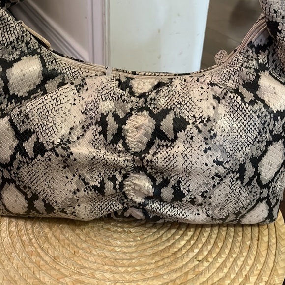 Animal Snake Print Baguette Hand Tote Bag - Picture 9 of 13